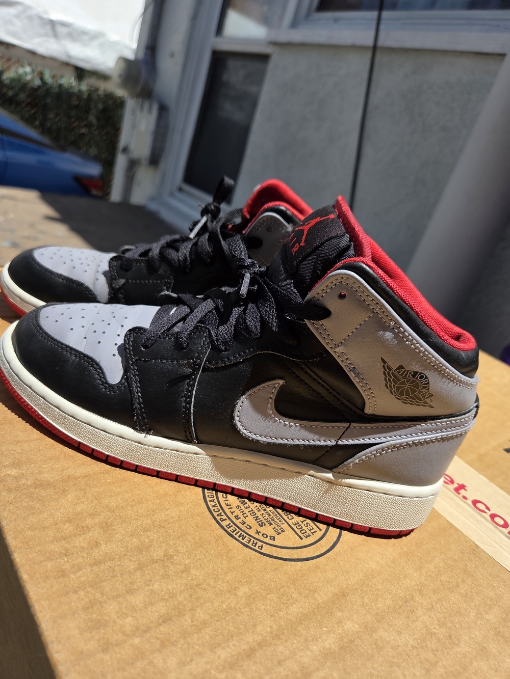 Jordan Retro Mid Black/Gray/Red Men’s Sneakers Size 6